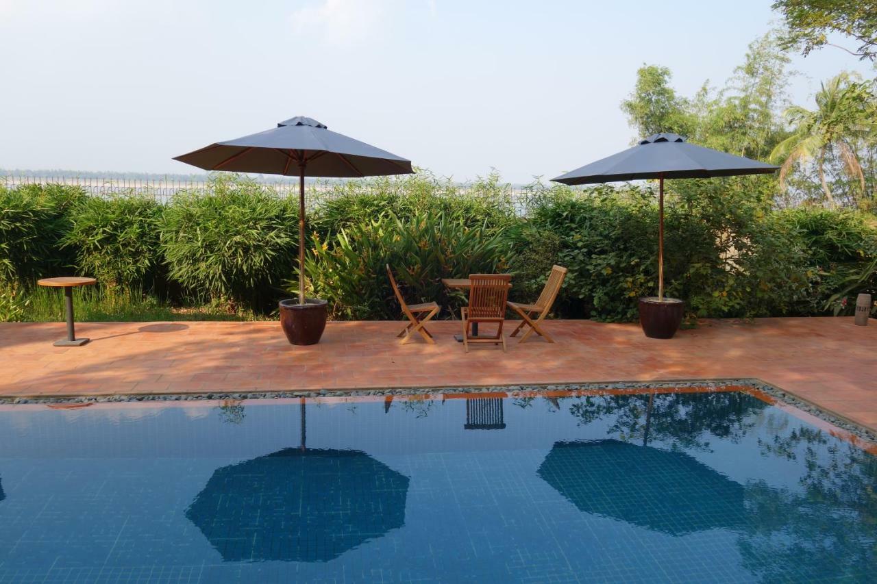 Hotel Le Relais De Chhlong Kratié Exterior foto
